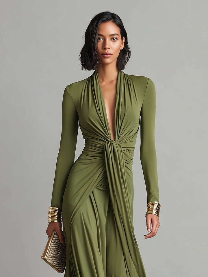 Abito Lungo Verde Oliva in Seta Elastico con Profondo Scollo a V e Dettagli Arricciati, Abito Maxi Glamour