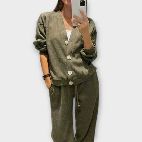 Blusa a maniche lunghe e pantaloni